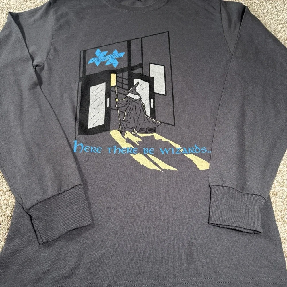 Here There Be Wizards Mens‎ Size S Dark Grey Long Sleeve Graphic T Shirt